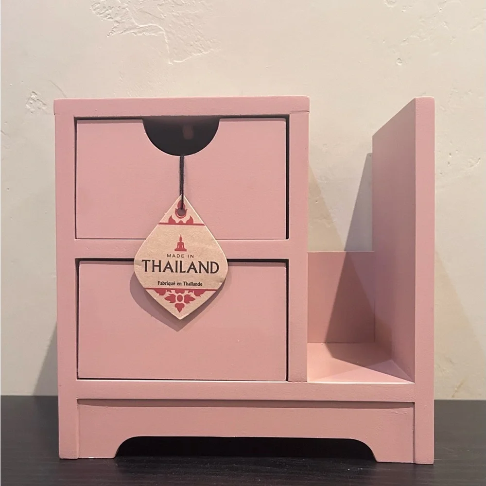 Made In Thailand has pink